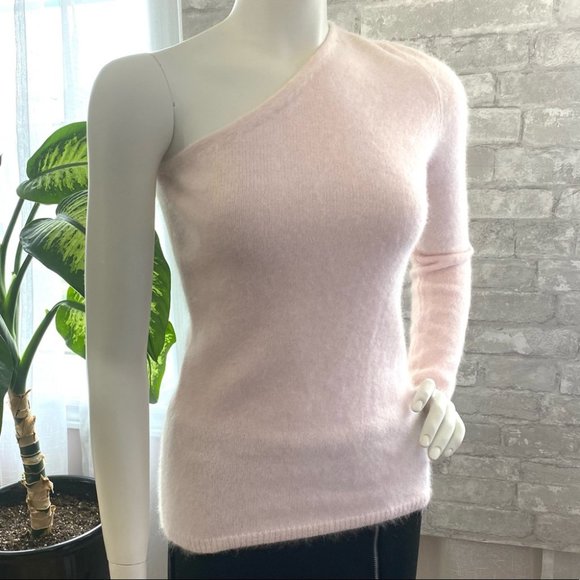 SOLD | NWT Le Chateau Angora Rabbit Pink Sweater - Picture 5 of 13